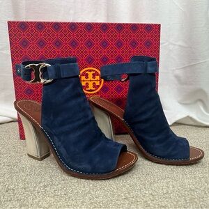 Tory Burch - Gemini link bootie -so: 9.5